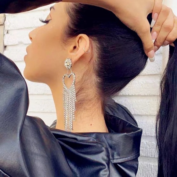 ⭐️ Big Silver Rhinestone Heart - Picture 5 of 7